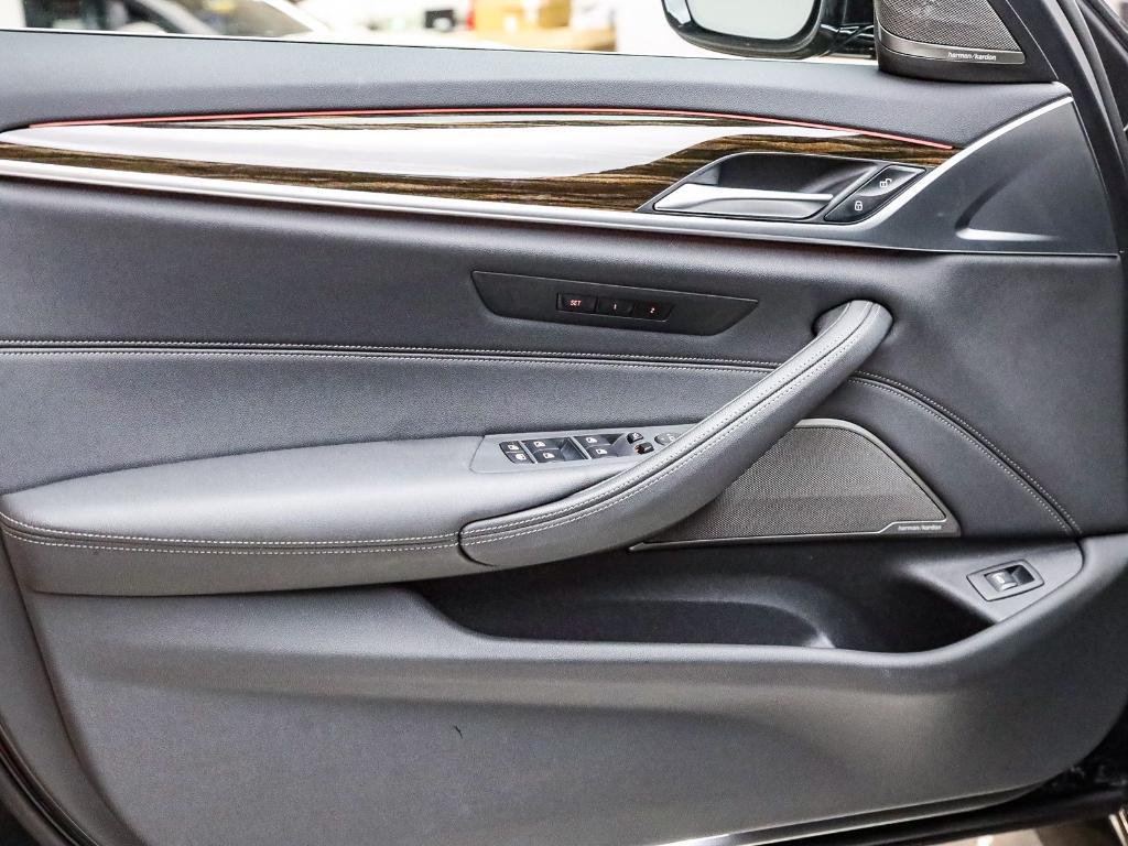 used 2023 BMW 540 car, priced at $43,991