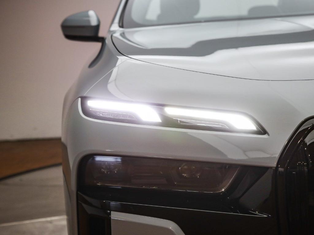 used 2023 BMW 760 car, priced at $73,991