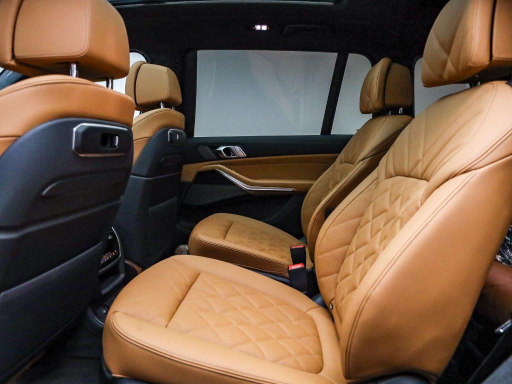 new 2026 BMW X7 car, priced at $101,250