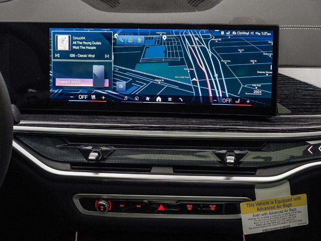 new 2026 BMW X7 car, priced at $100,115