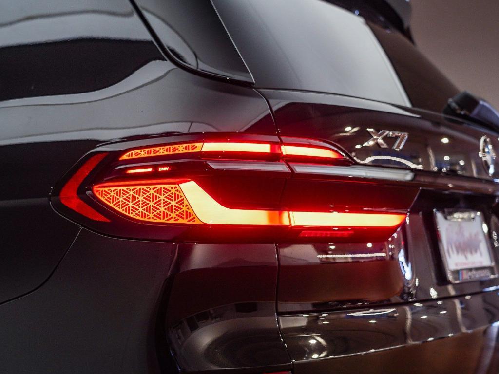new 2026 BMW X7 car, priced at $100,115