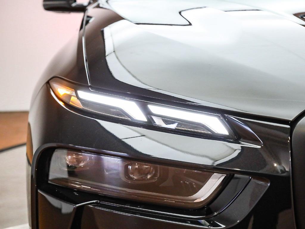 new 2026 BMW X7 car, priced at $100,400