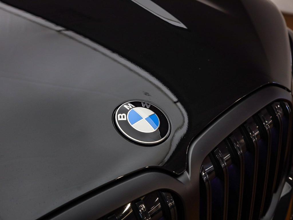 new 2026 BMW X7 car, priced at $100,400