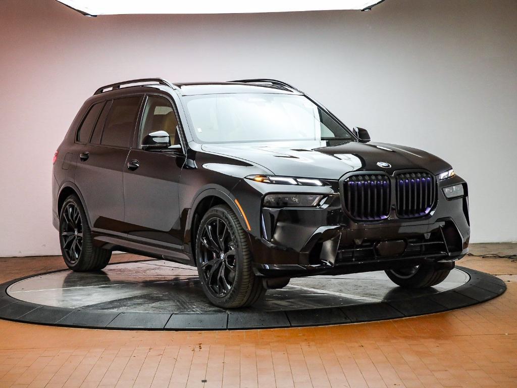 new 2026 BMW X7 car, priced at $100,400