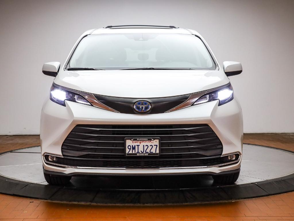 used 2024 Toyota Sienna car, priced at $37,891