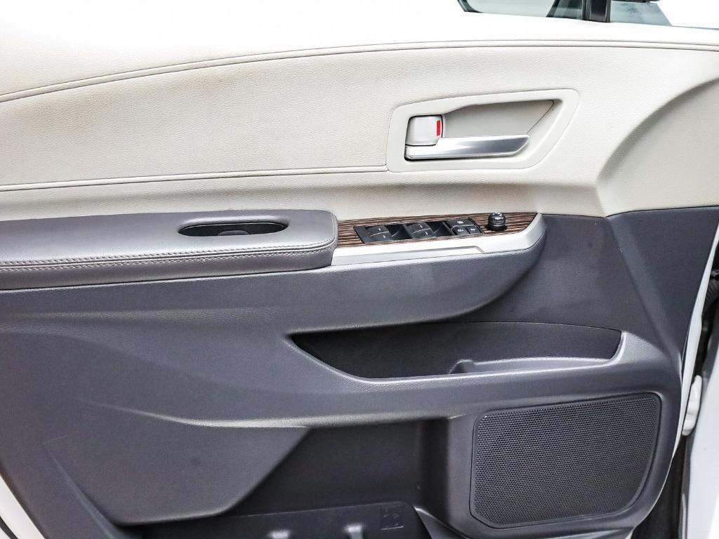 used 2024 Toyota Sienna car, priced at $37,891