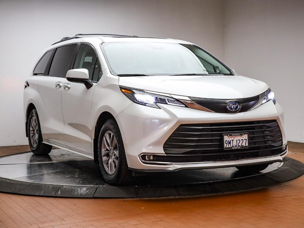 used 2024 Toyota Sienna car, priced at $37,891