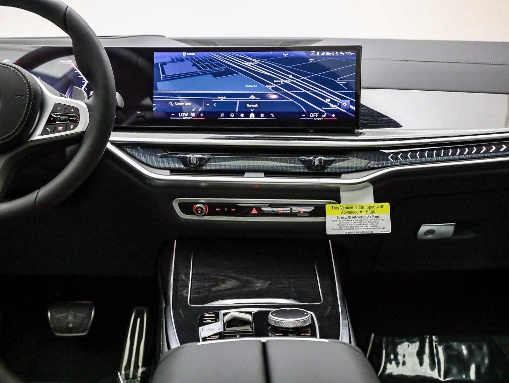 new 2026 BMW X7 car, priced at $100,615