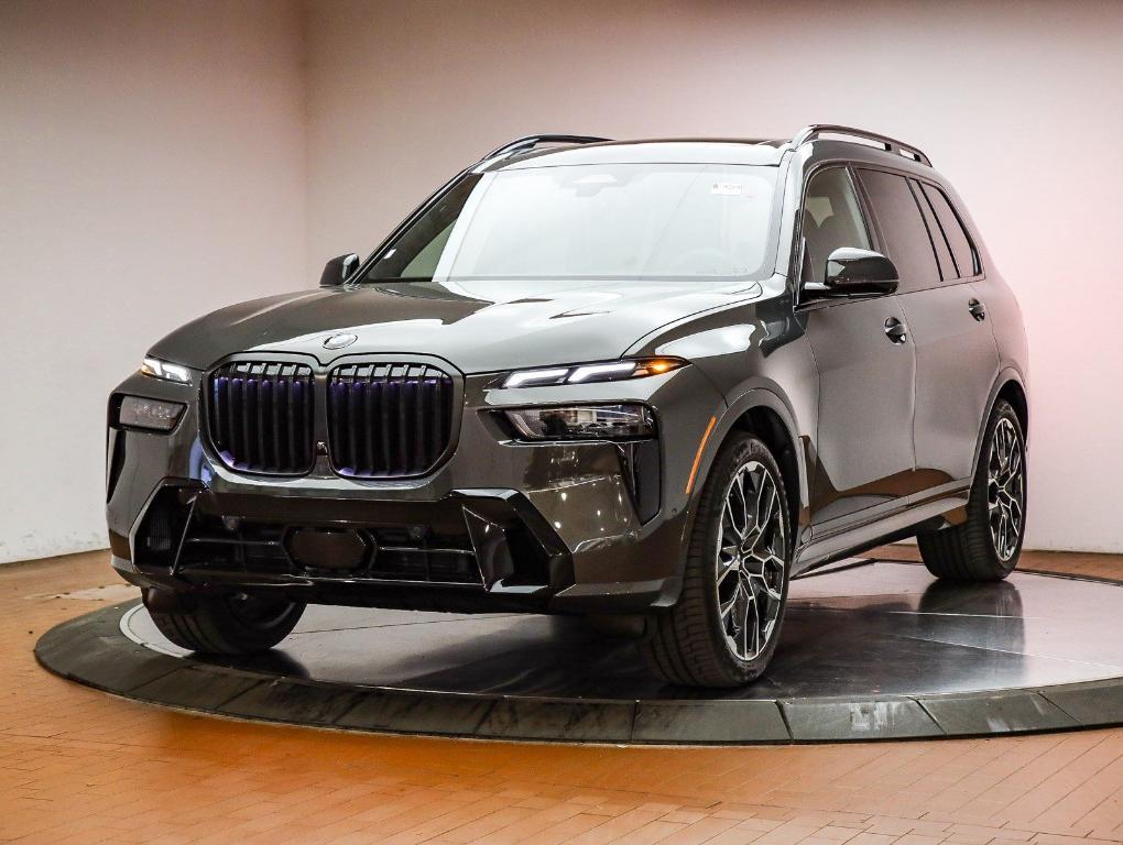 new 2026 BMW X7 car, priced at $100,615
