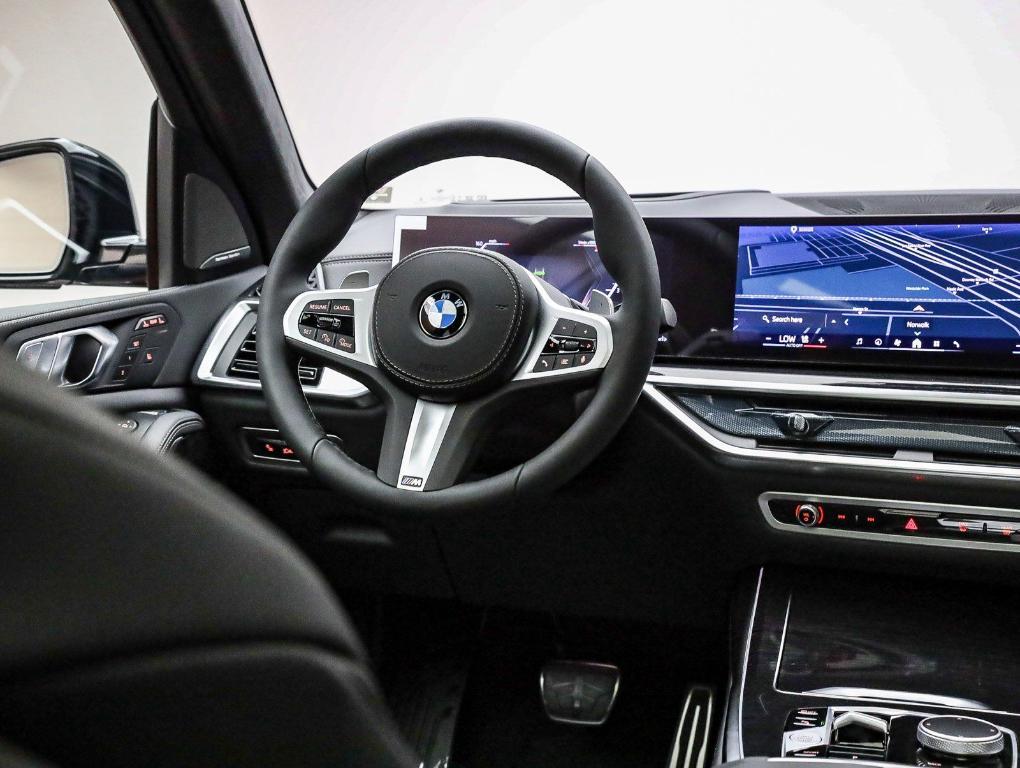 new 2026 BMW X7 car, priced at $100,615