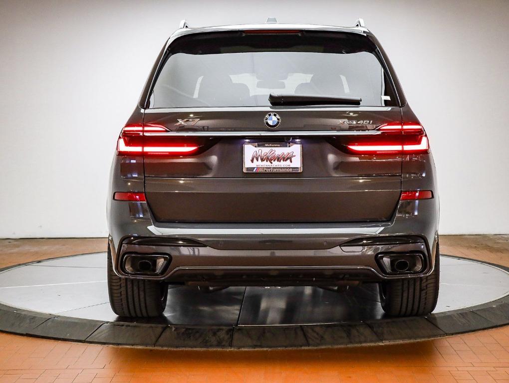 new 2026 BMW X7 car, priced at $100,615