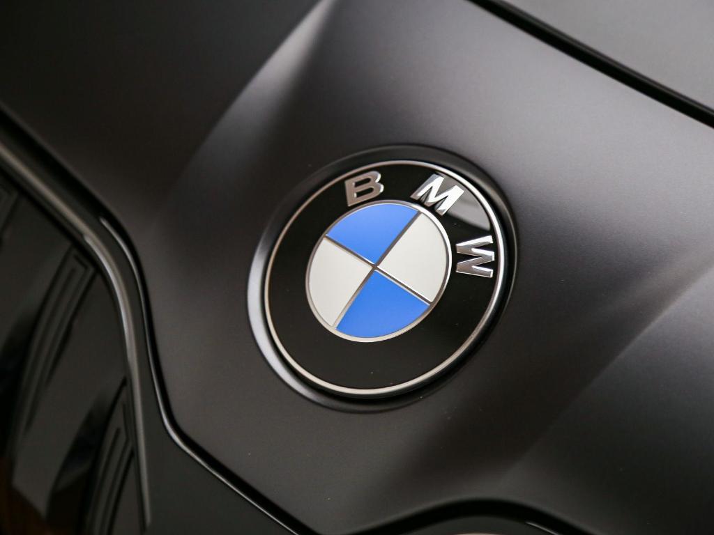 new 2026 BMW 760 car, priced at $139,972