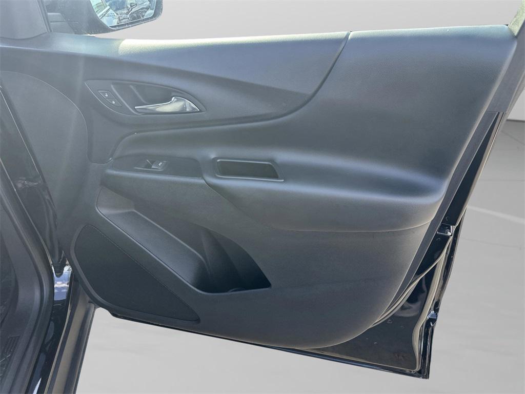 used 2022 Chevrolet Equinox car, priced at $18,725