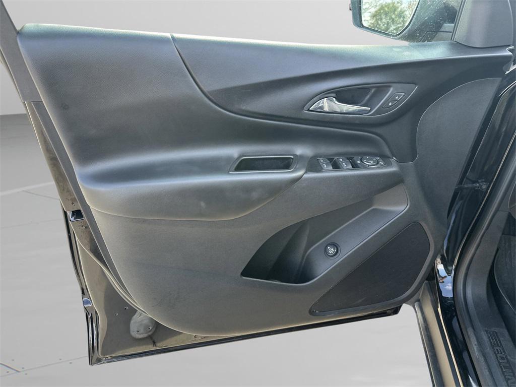 used 2022 Chevrolet Equinox car, priced at $18,725