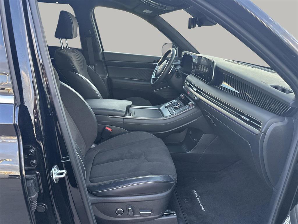 used 2024 Hyundai Palisade car, priced at $39,999