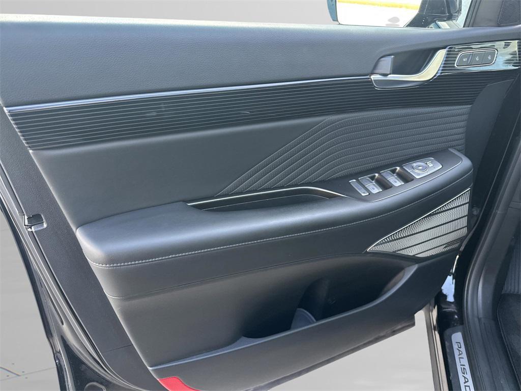 used 2024 Hyundai Palisade car, priced at $39,999