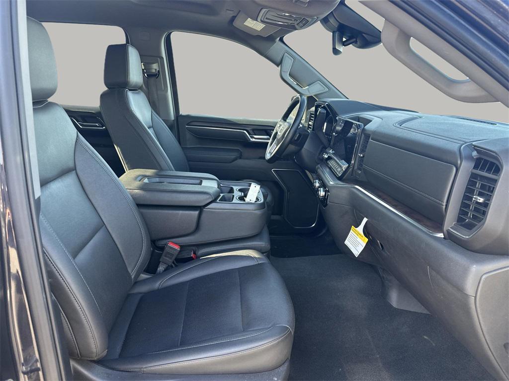 used 2025 GMC Sierra 1500 car, priced at $40,245