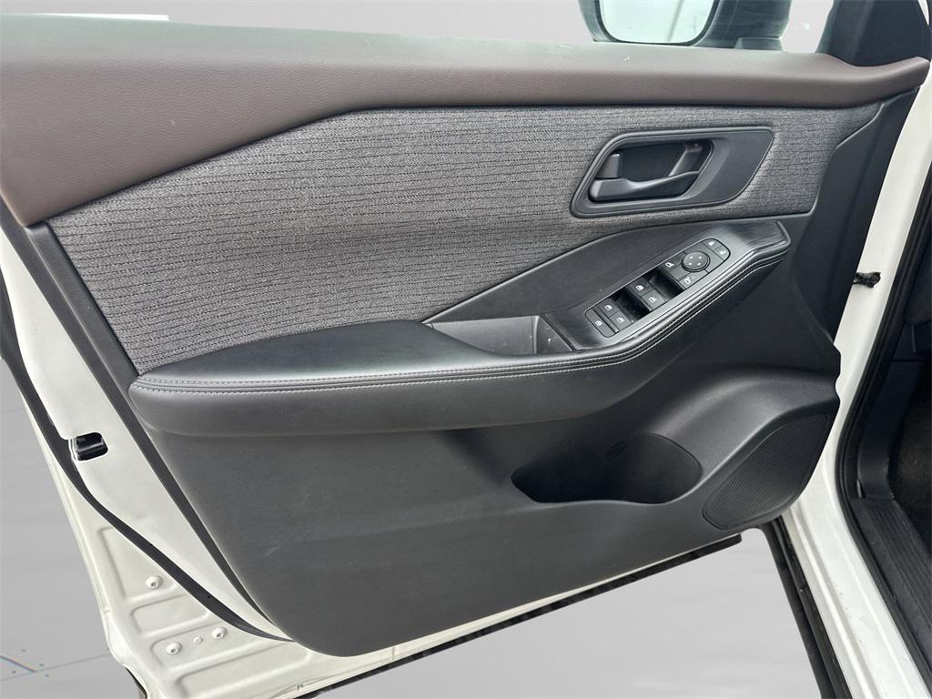 used 2021 Nissan Rogue car, priced at $18,902