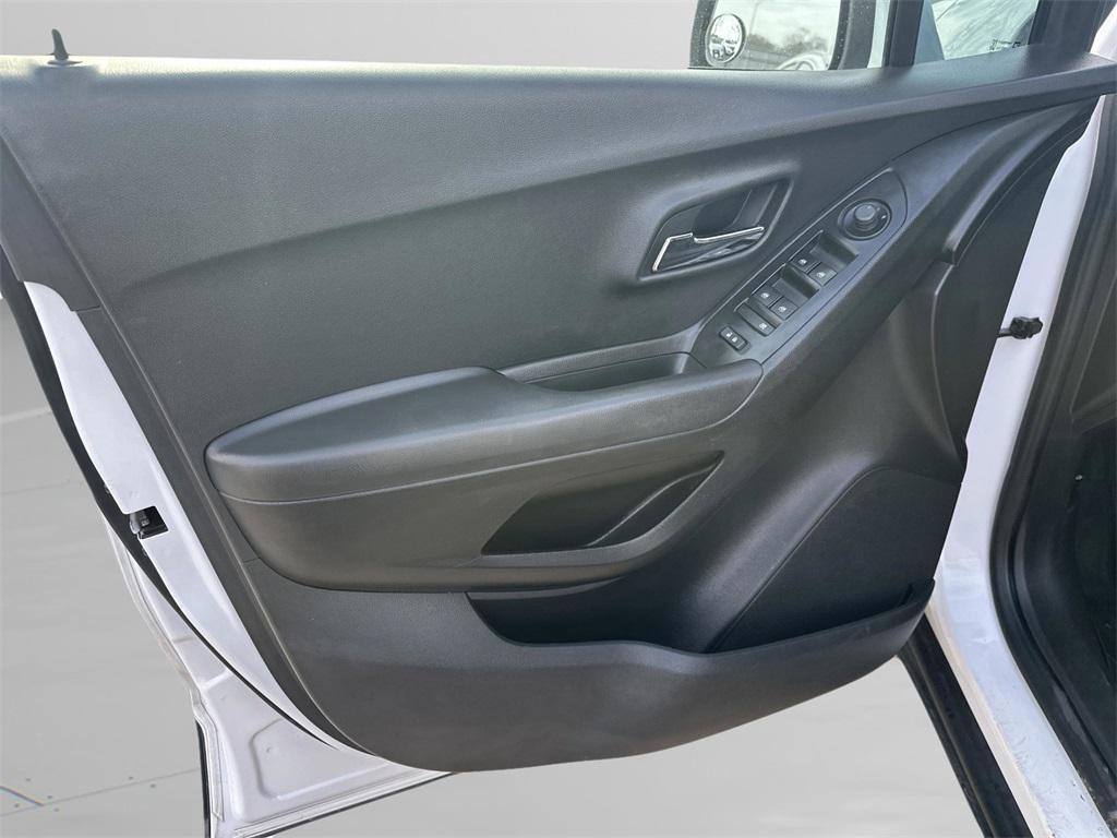 used 2020 Chevrolet Trax car, priced at $12,801