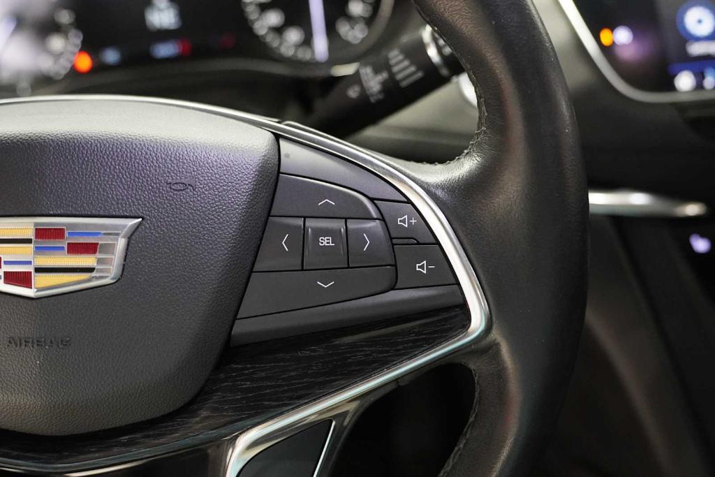 used 2020 Cadillac XT5 car, priced at $23,988