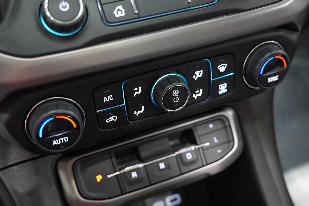 used 2023 GMC Acadia car, priced at $30,783