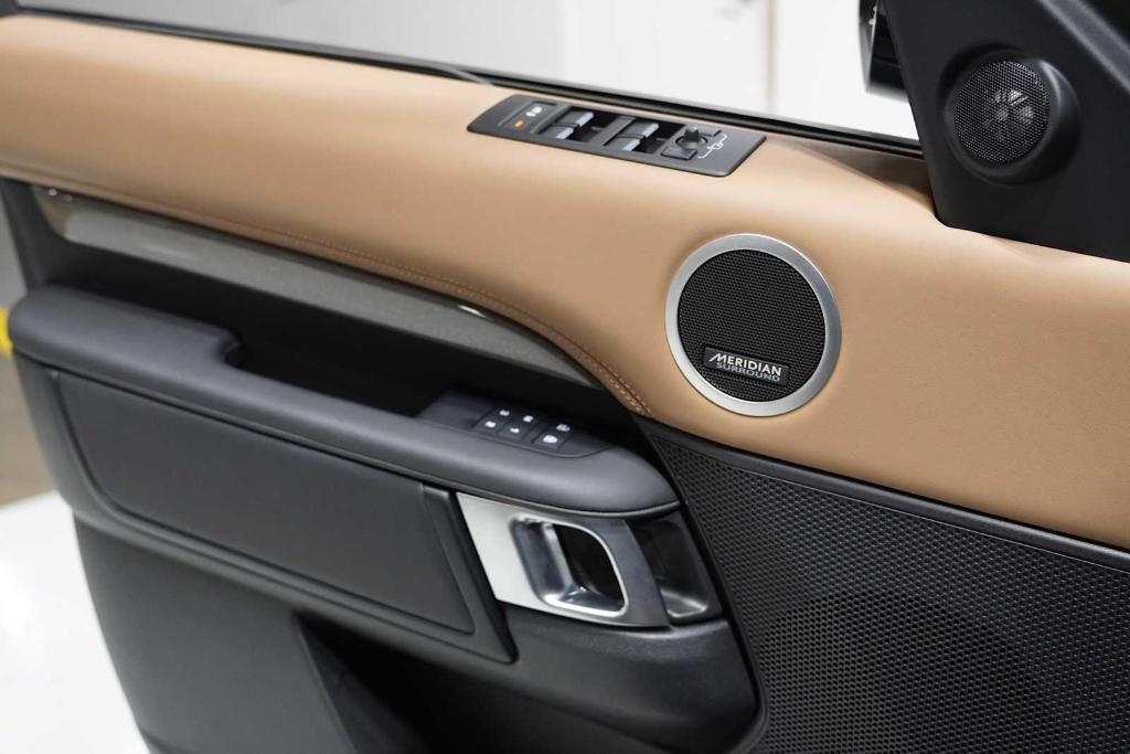 used 2025 Land Rover Discovery car, priced at $73,989