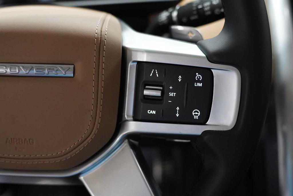 used 2025 Land Rover Discovery car, priced at $73,989