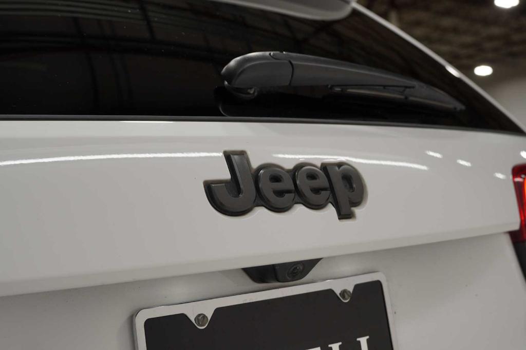 used 2021 Jeep Grand Cherokee car, priced at $26,988