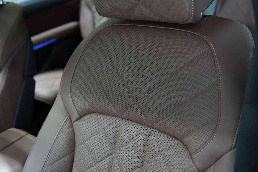 used 2023 BMW X7 car, priced at $63,988