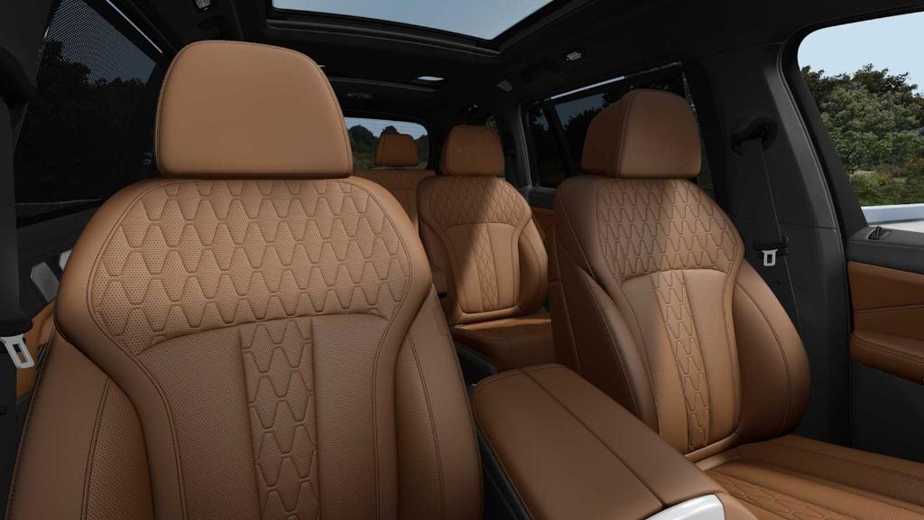 new 2026 BMW X7 car, priced at $131,375