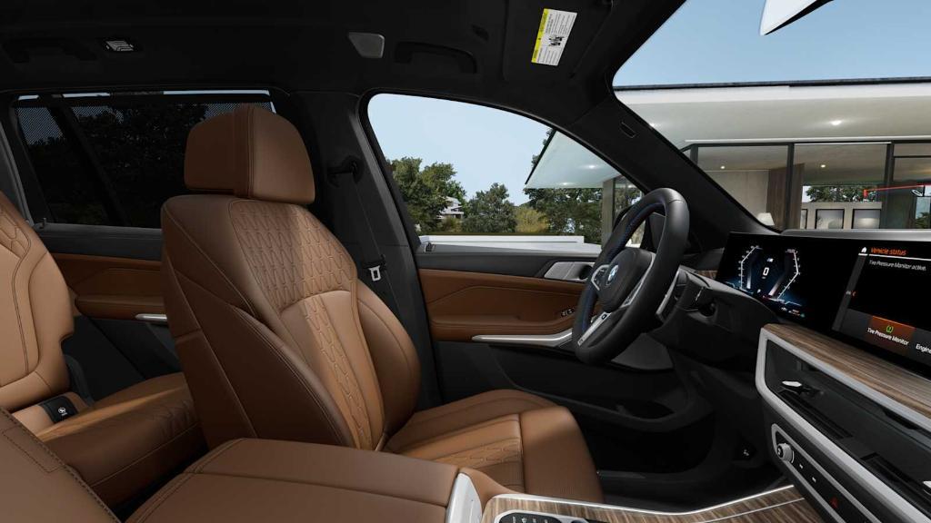 new 2026 BMW X7 car, priced at $128,365