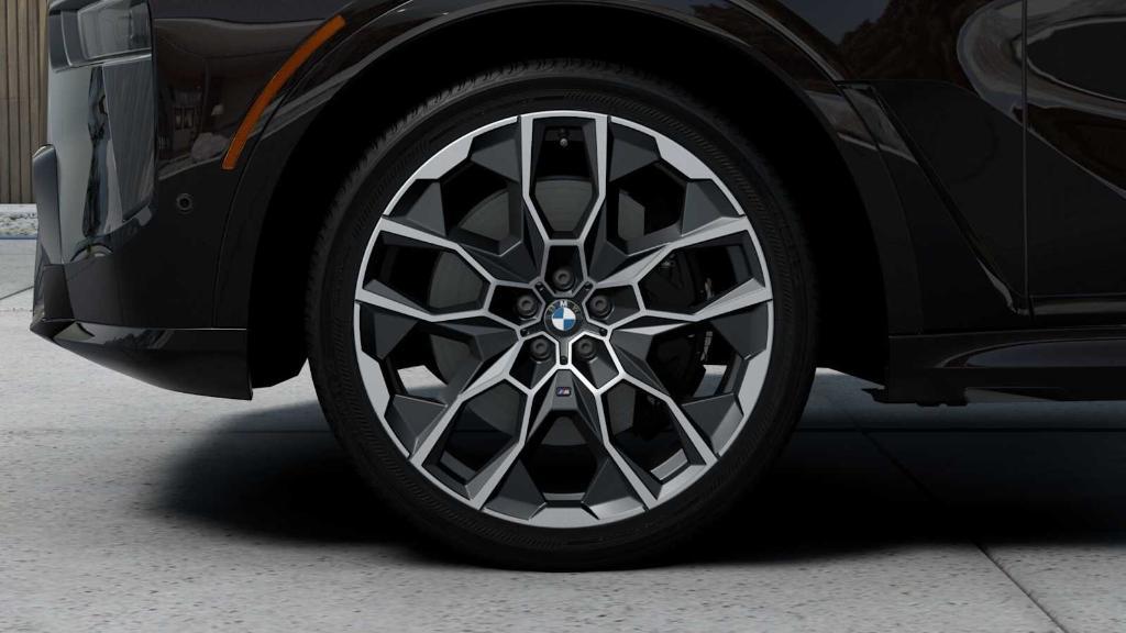 new 2026 BMW X7 car, priced at $137,280