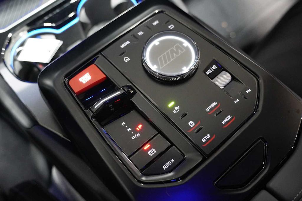 used 2025 BMW M5 car, priced at $118,989