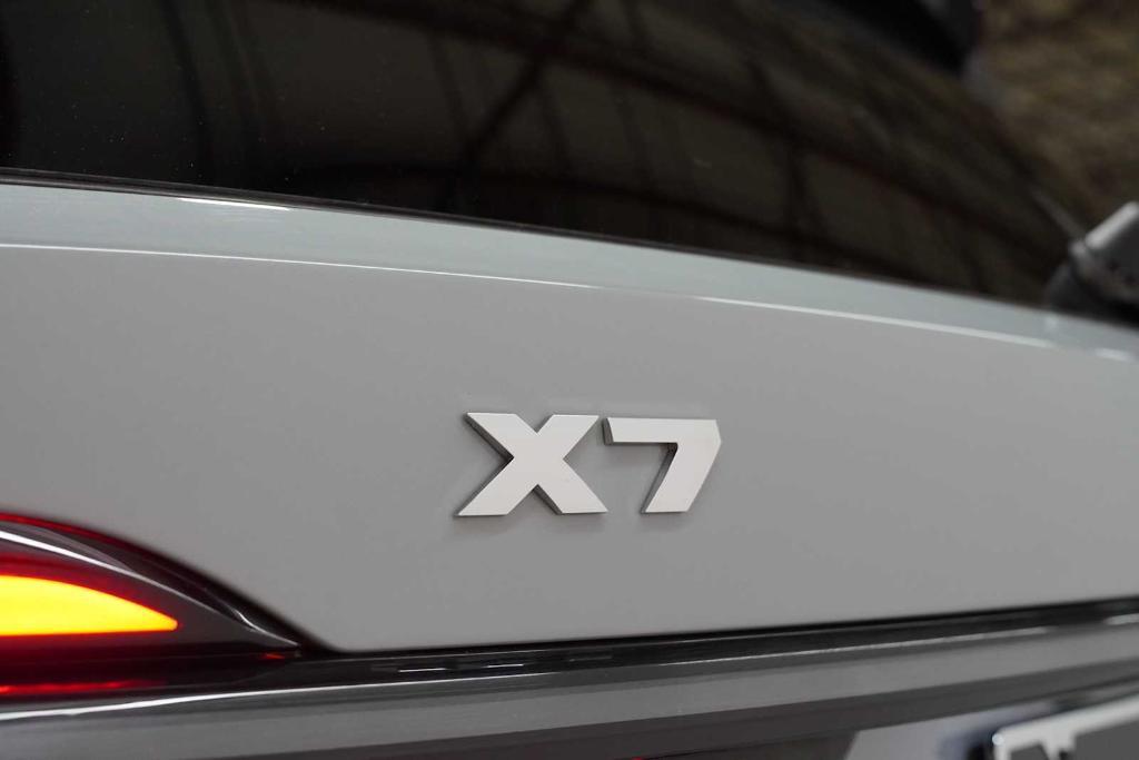 used 2026 BMW X7 car, priced at $104,564