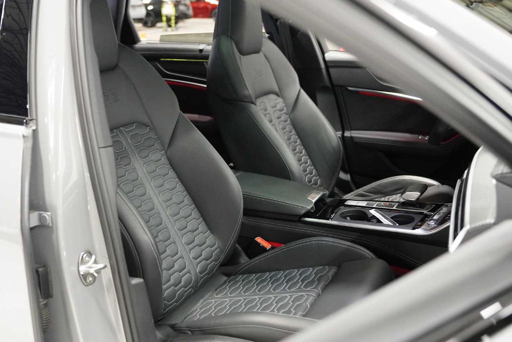 used 2025 Audi RS 6 Avant car, priced at $139,988