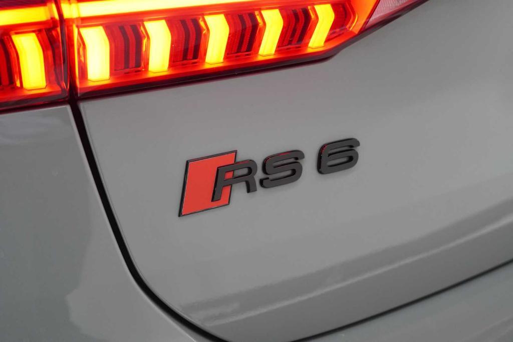 used 2025 Audi RS 6 Avant car, priced at $139,988