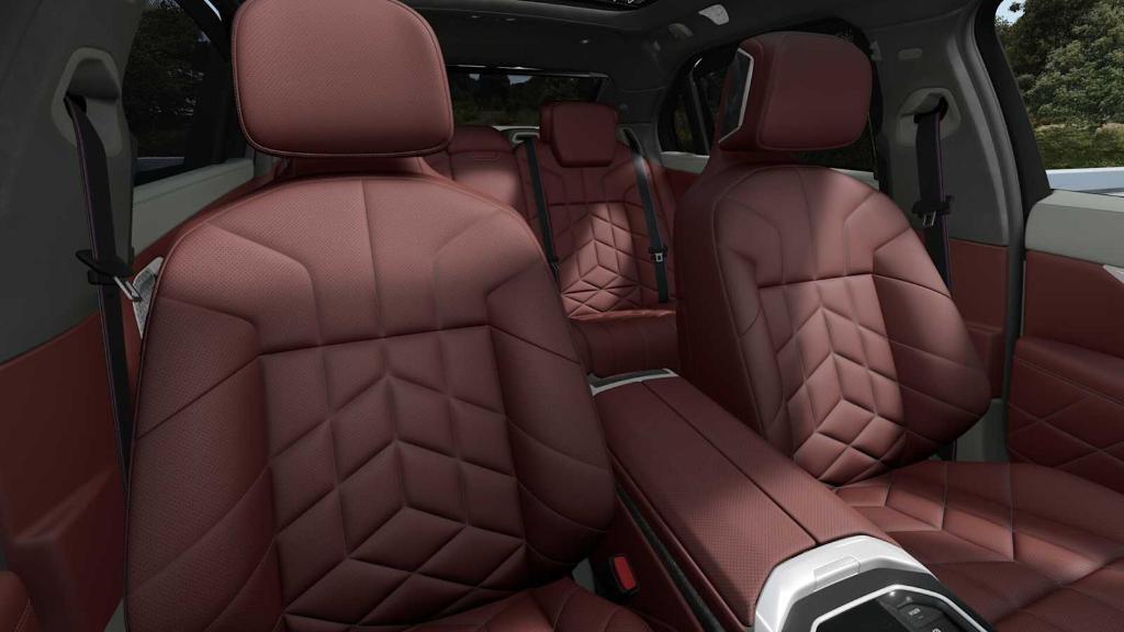 new 2026 BMW 760 car, priced at $158,275