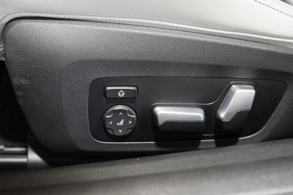 used 2023 BMW M4 car, priced at $69,987