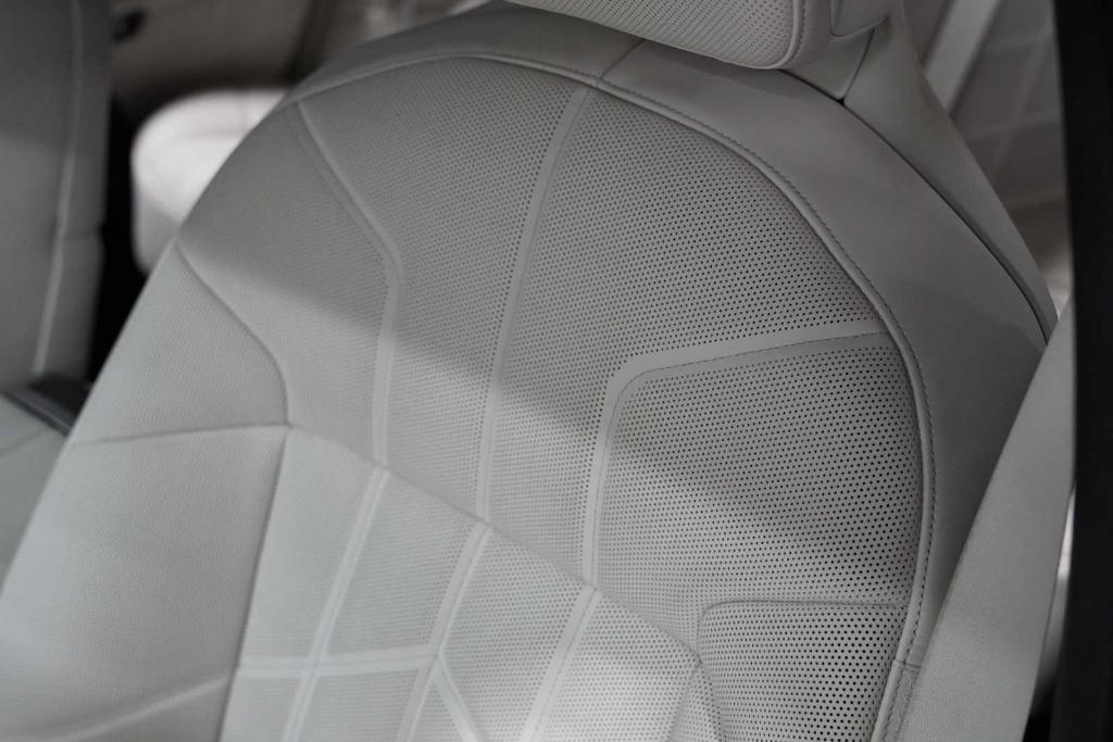 used 2025 BMW 760 car, priced at $103,984