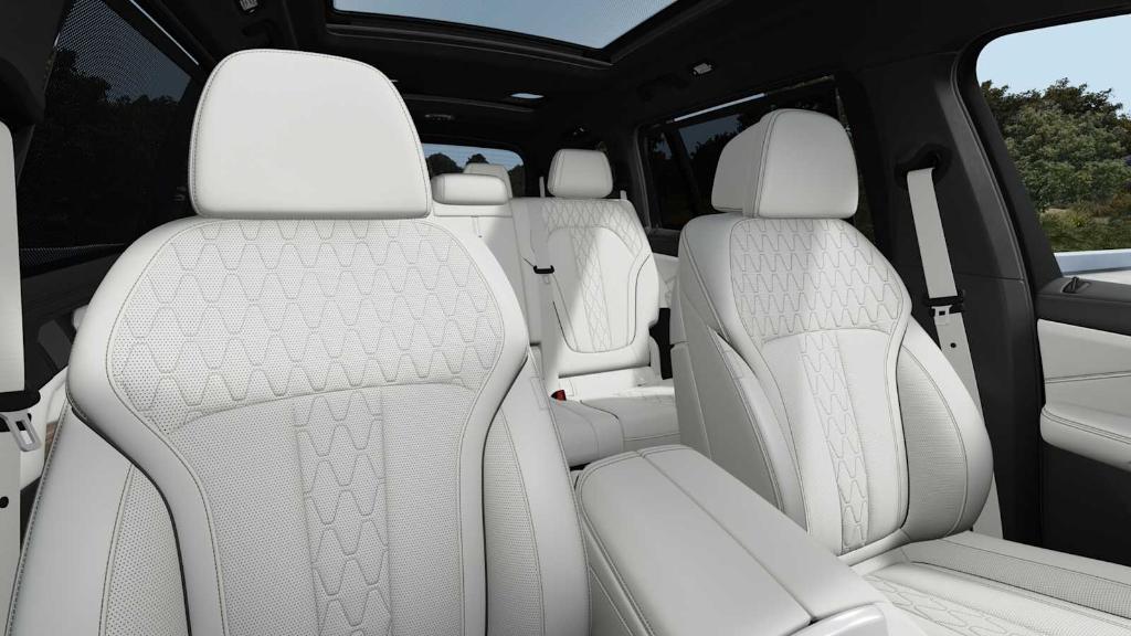 new 2026 BMW X7 car, priced at $104,650