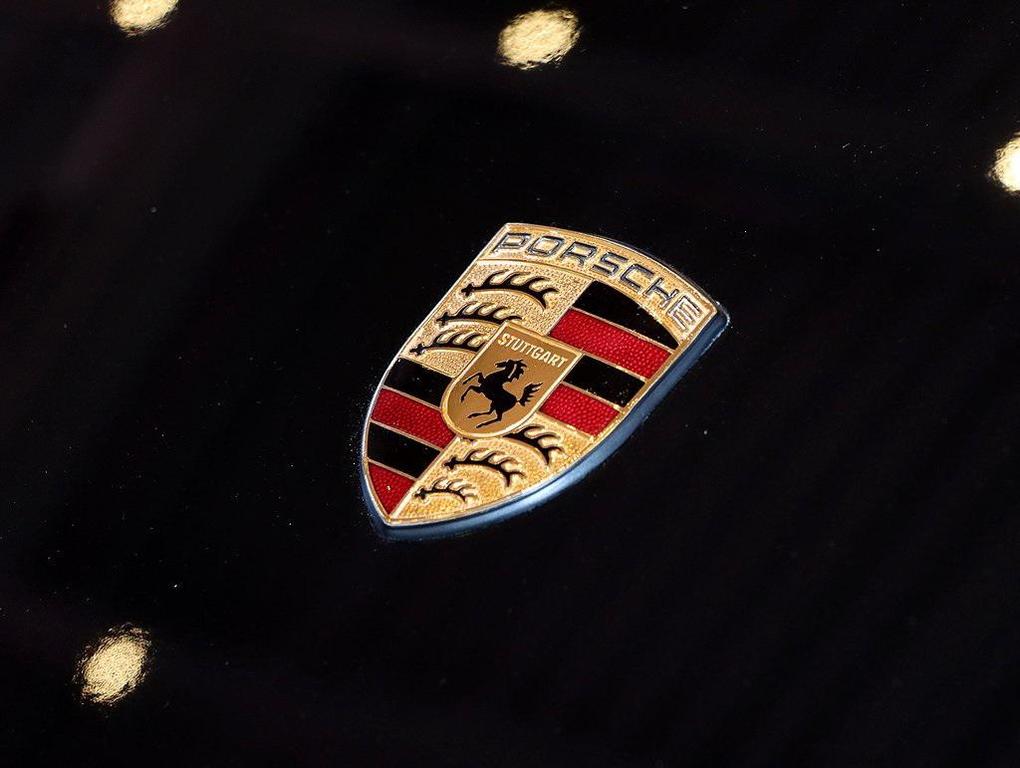 used 2001 Porsche 911 car, priced at $129,999