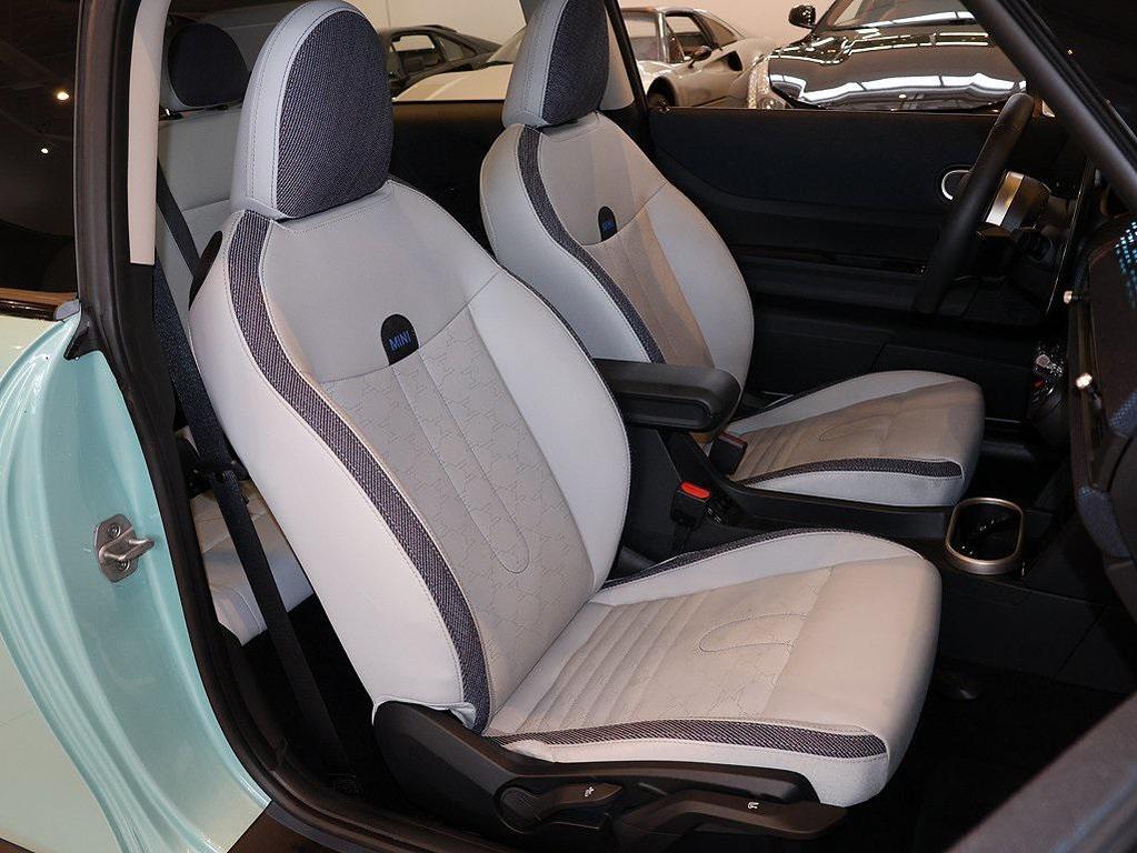 used 2025 MINI Hardtop car, priced at $27,499