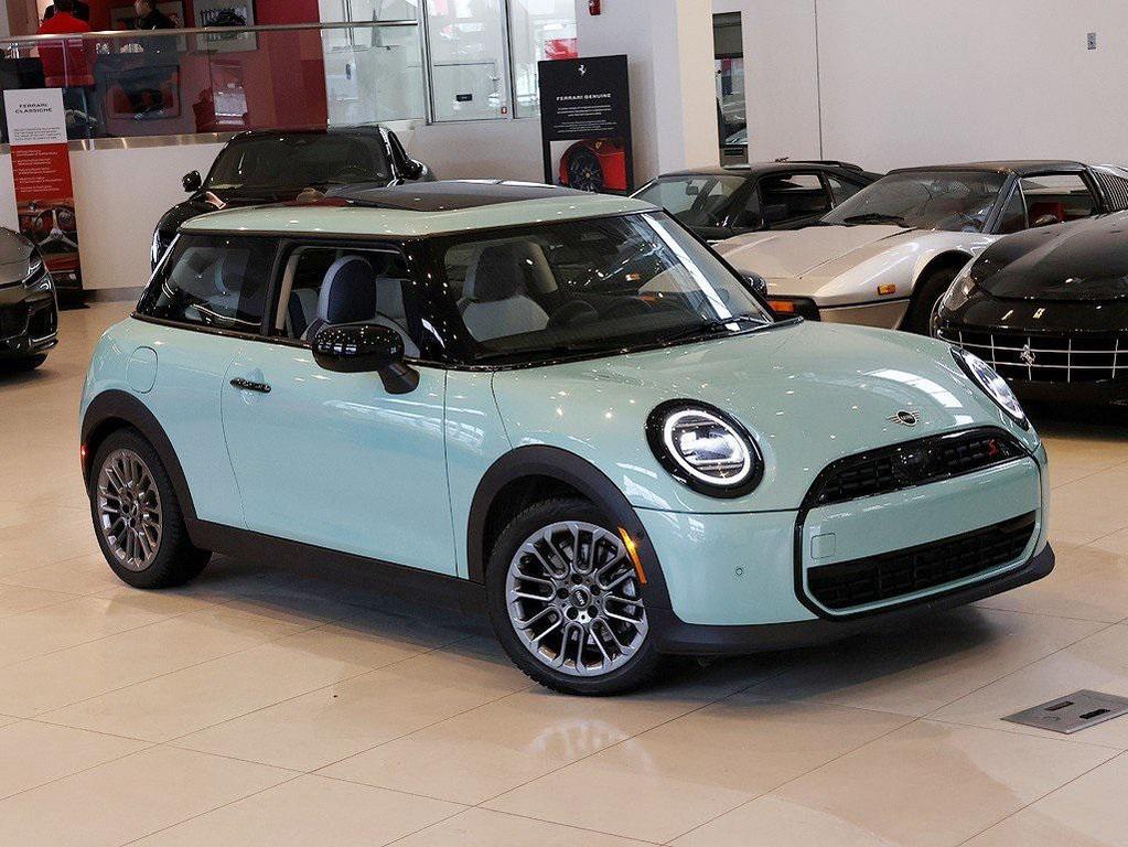 used 2025 MINI Hardtop car, priced at $27,499