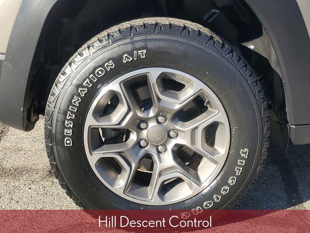 used 2020 Jeep Cherokee car, priced at $17,995