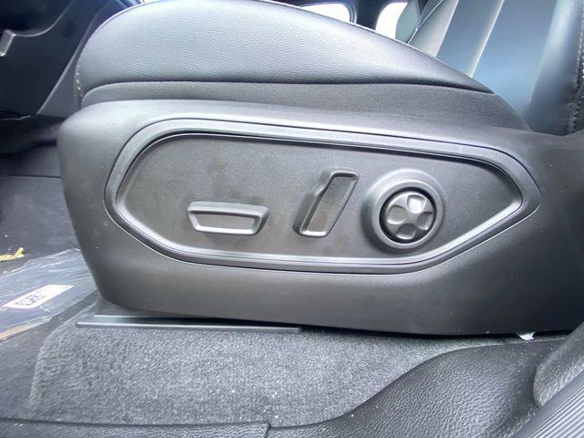 new 2025 Jeep Grand Cherokee L car, priced at $42,467