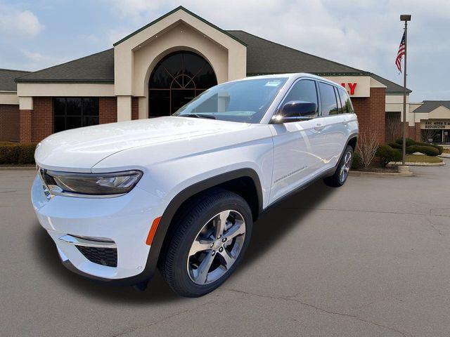 new 2025 Jeep Grand Cherokee car, priced at $47,242