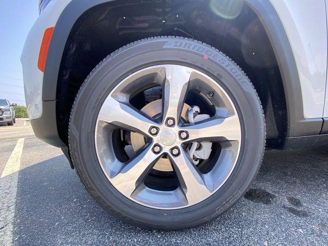 new 2025 Jeep Grand Cherokee car, priced at $47,242