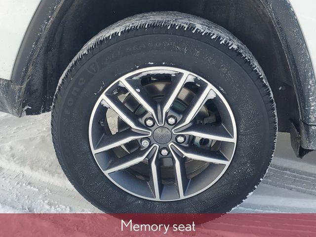 used 2022 Jeep Grand Cherokee car, priced at $21,667