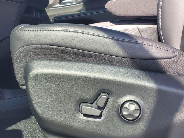 new 2026 Chrysler Pacifica car, priced at $39,514