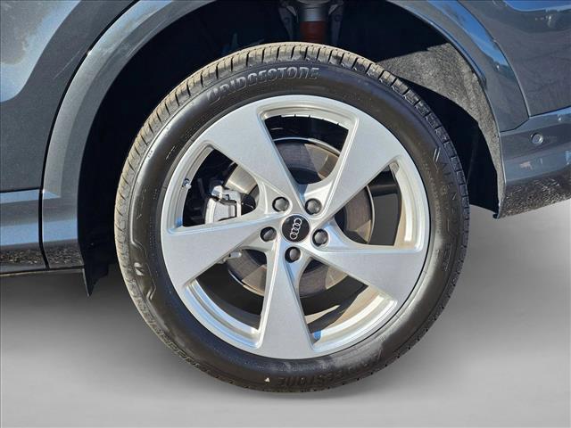 new 2025 Audi Q5 car, priced at $59,795